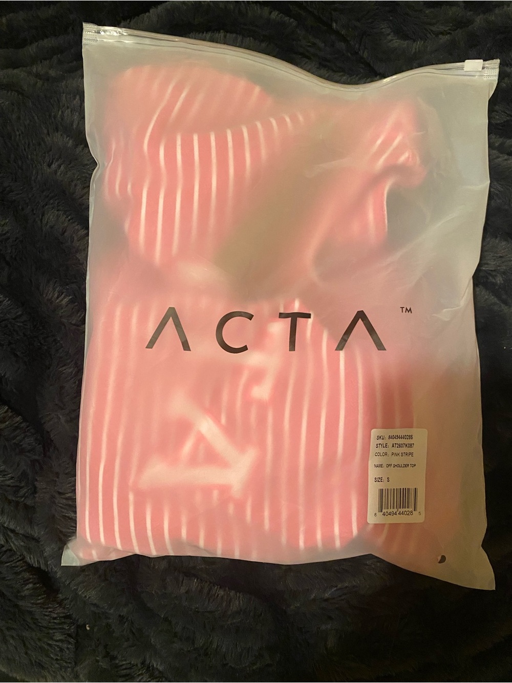 Acta X Ken Off the shoulder